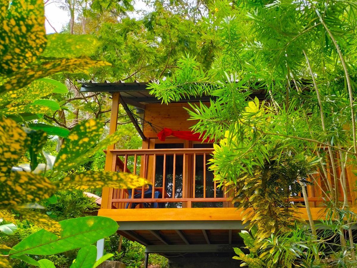 Santi Garden Bungalows Iboih エクステリア 写真